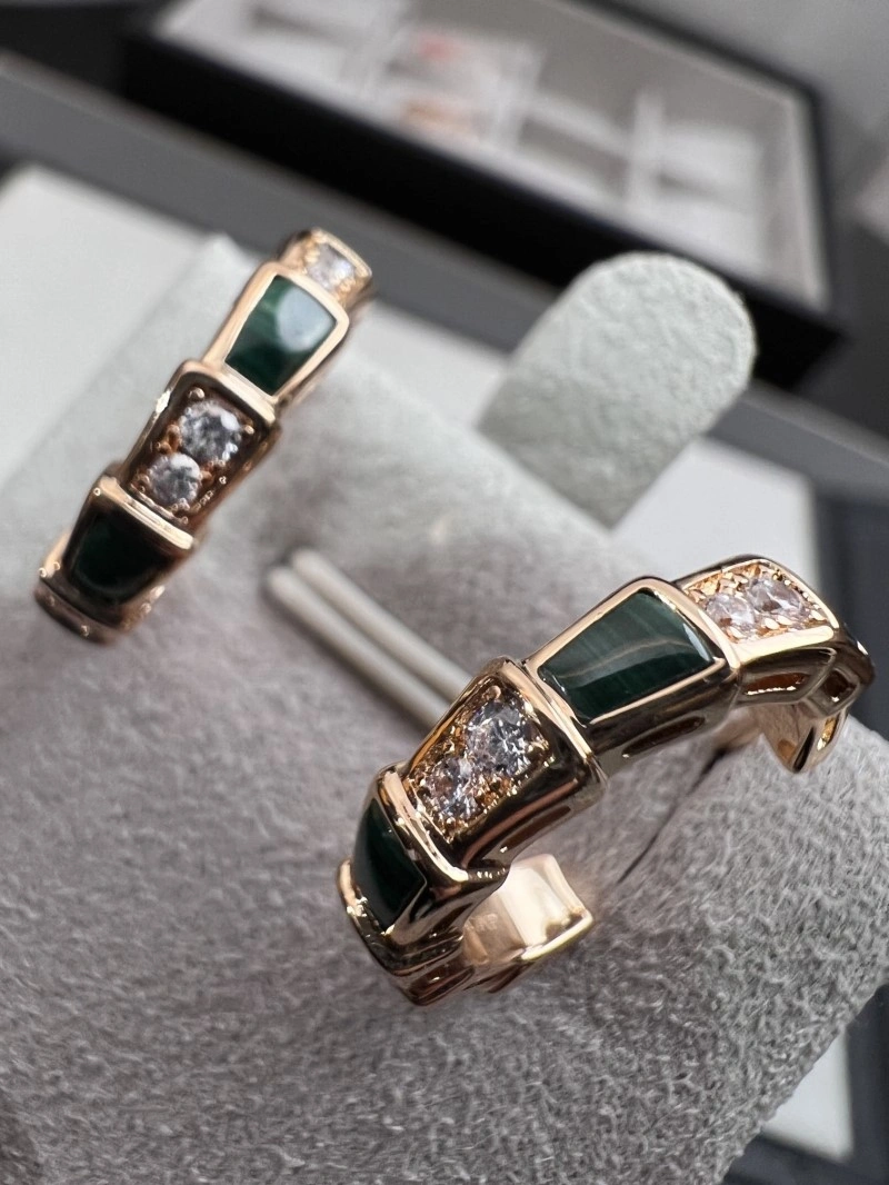 Flexible Boucheron Earrings 208165