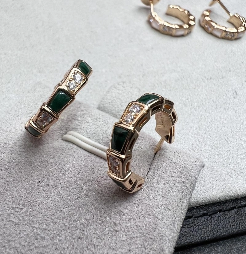 Flexible Boucheron Earrings 208165