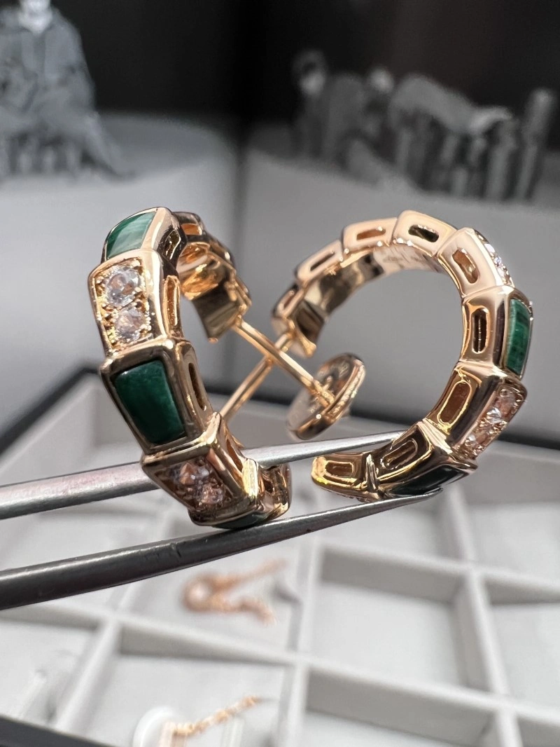 Flexible Boucheron Earrings 208165