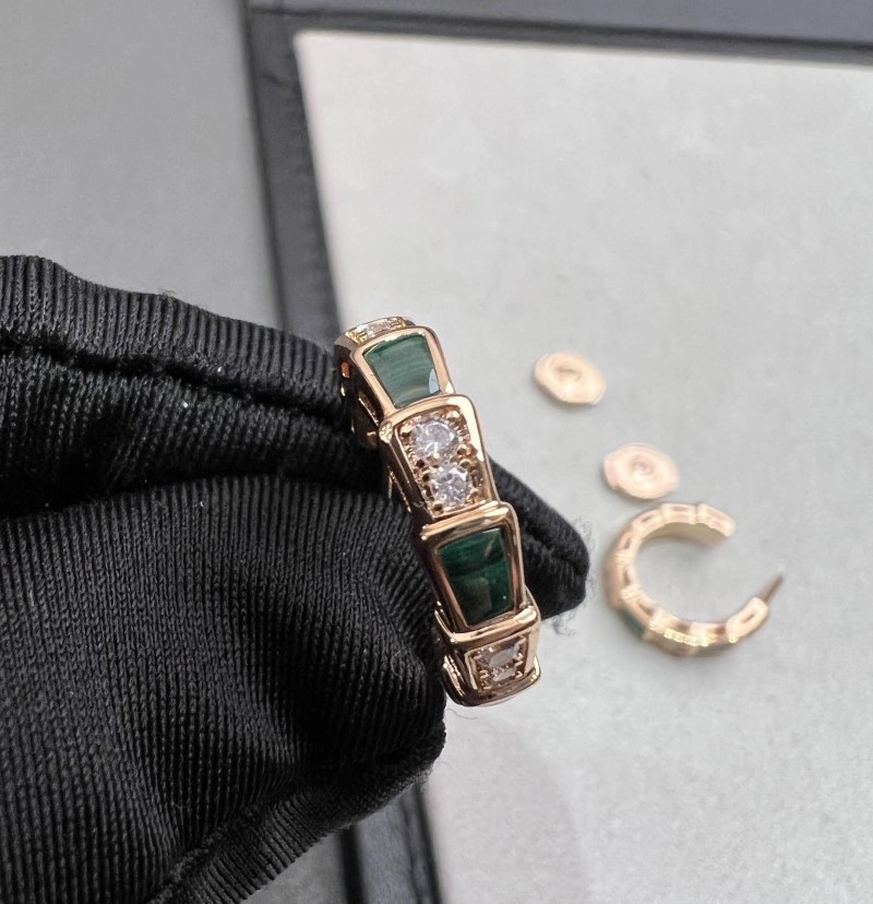 Flexible Boucheron Earrings 208165