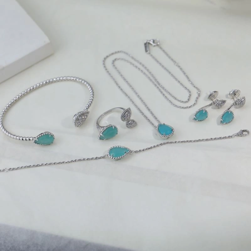 Practical Boucheron Necklaces 214338