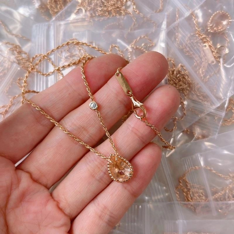 Sophisticated Boucheron Necklaces 214340