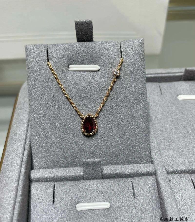 NewStyle Boucheron Necklaces 212374