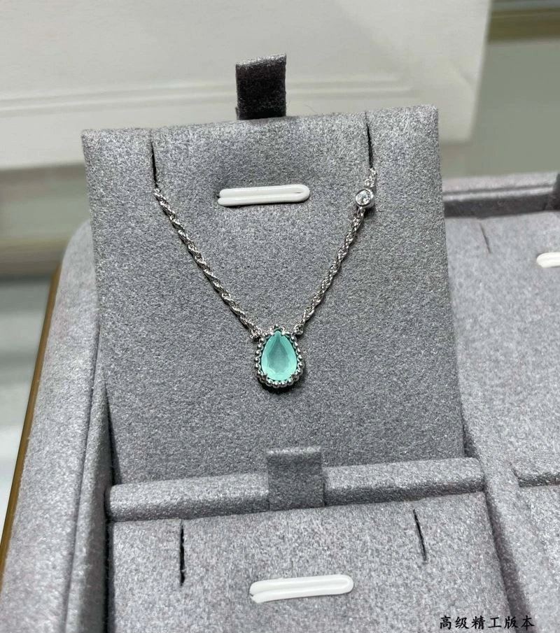 Comfortable Boucheron Necklaces 212371