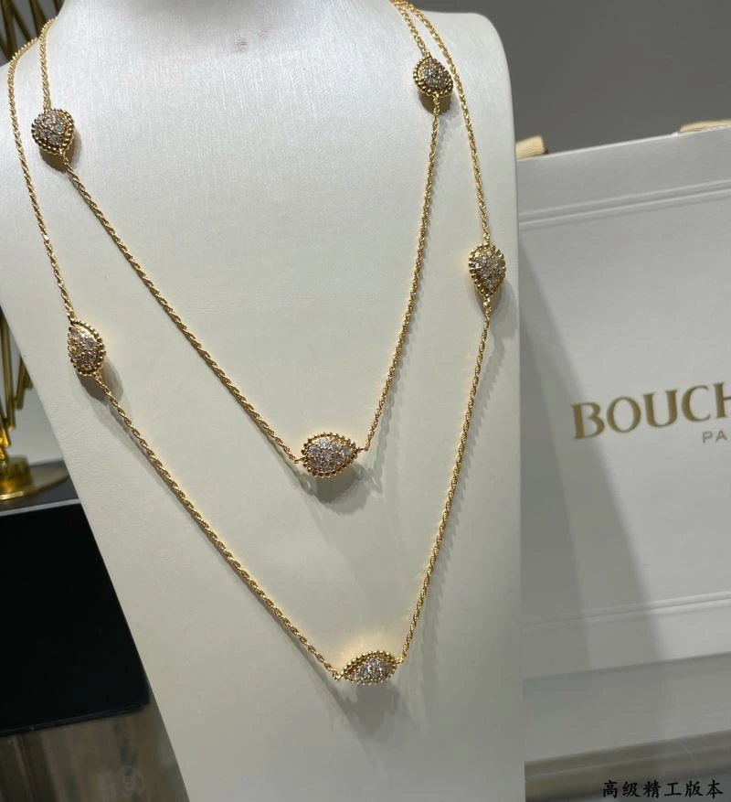 Boucheron Necklaces Classic 212372