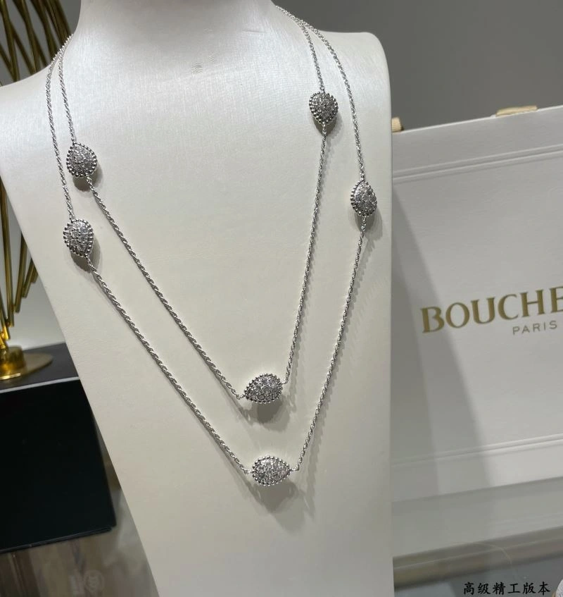Boucheron Necklaces Classic 212372