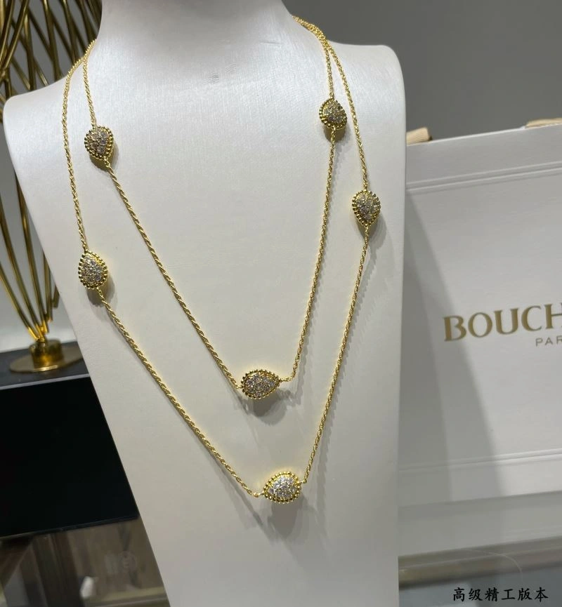 Boucheron Necklaces Classic 212372