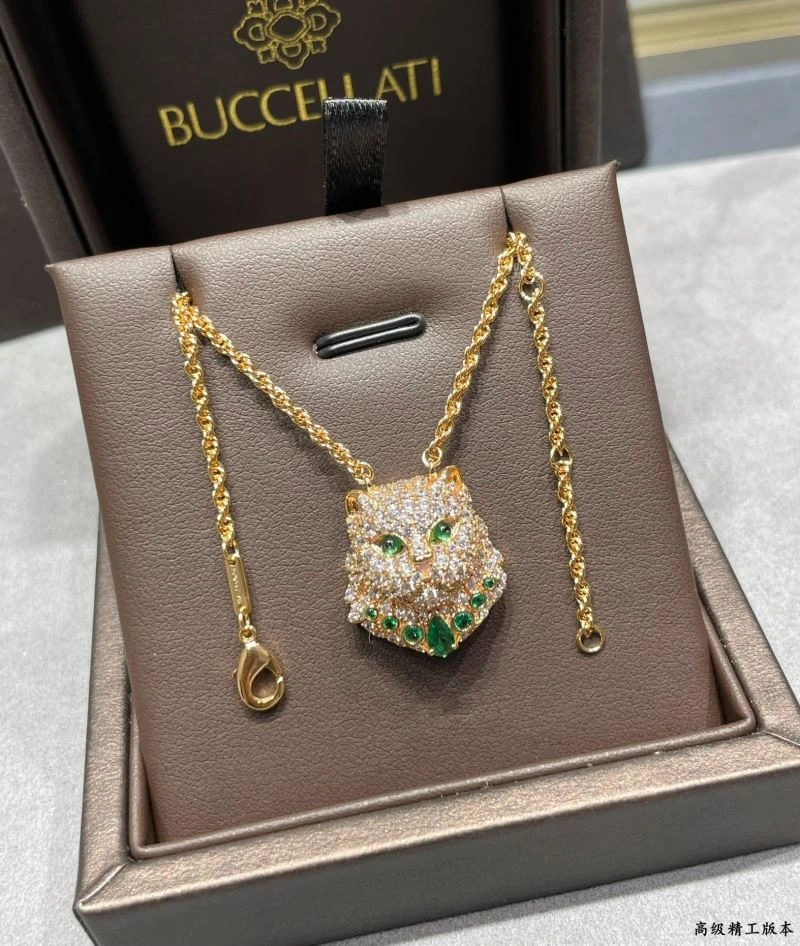 Boucheron Necklaces Chic 212375