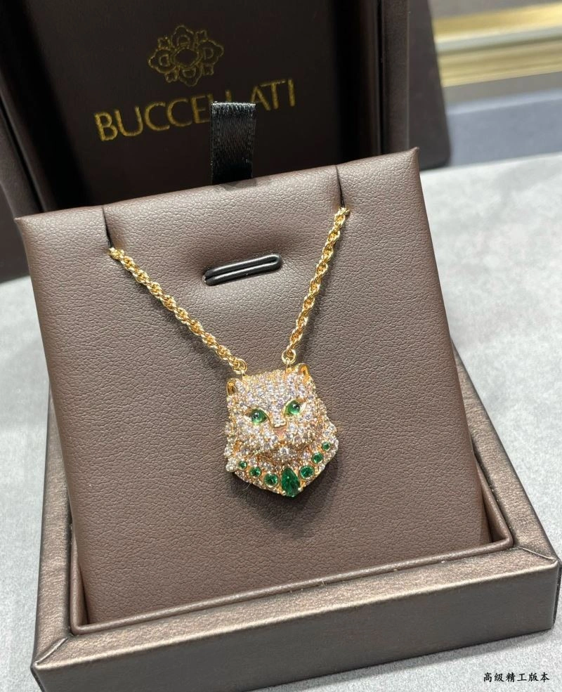 Boucheron Necklaces Chic 212375