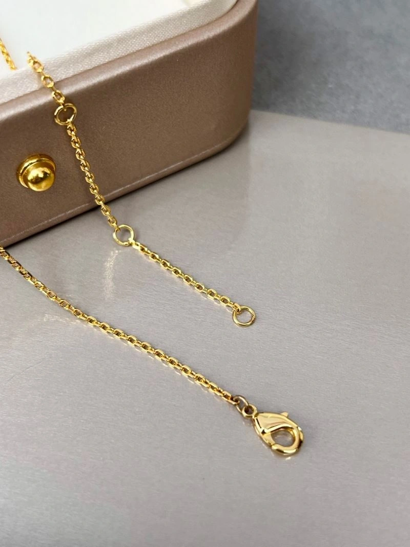 Efficient Boucheron Necklaces 212380
