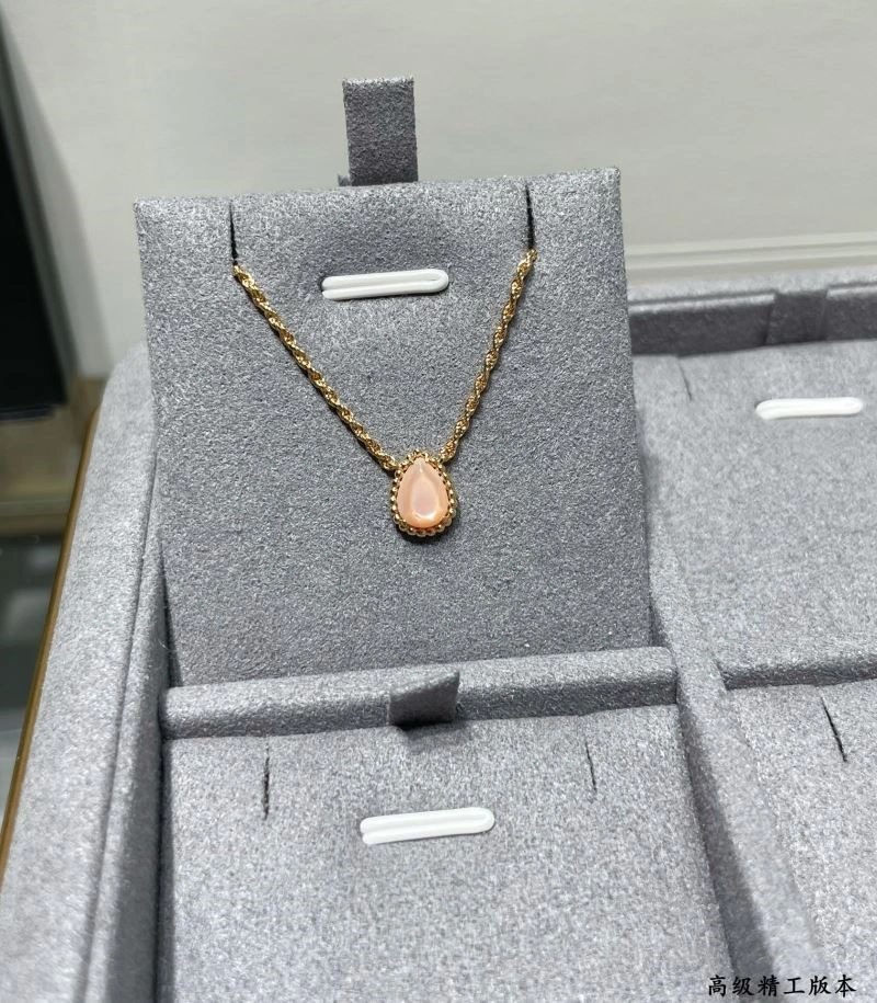 Seasonal Boucheron Necklaces 210087