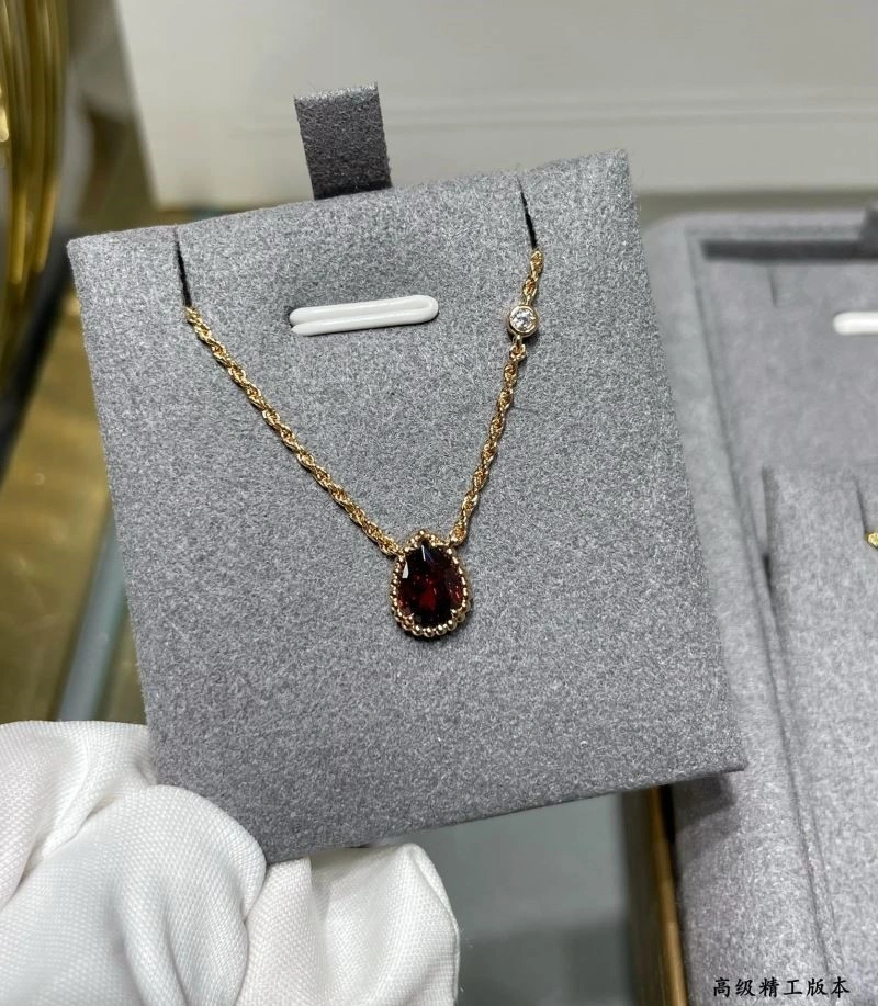 Boucheron Necklaces MoistureWicking 210099