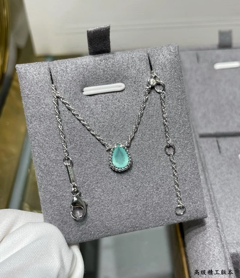 Boucheron Necklaces Effortless 210105
