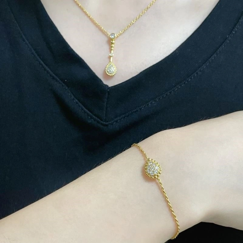 Supportive Boucheron Necklaces 210100