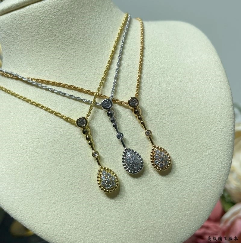 Supportive Boucheron Necklaces 210100