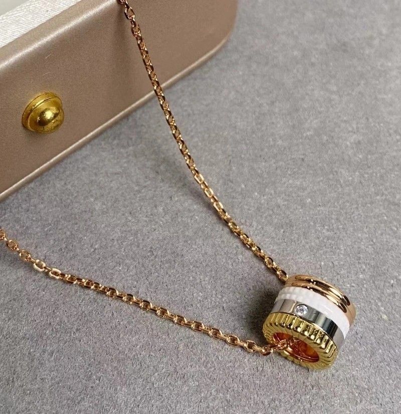 Boucheron Necklaces Chic 208857