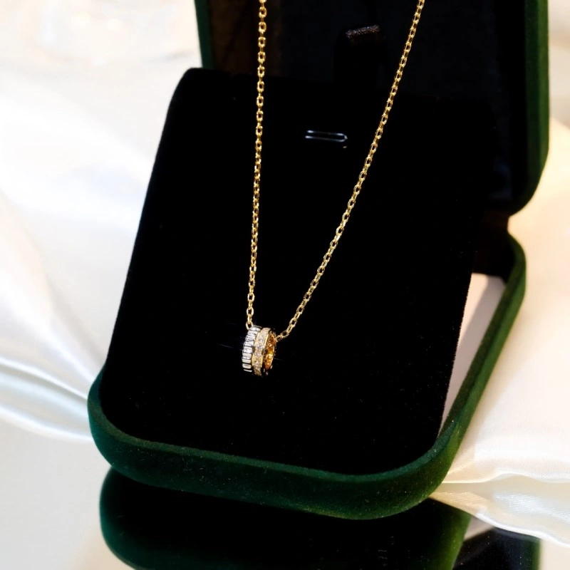 Seasonal Boucheron Necklaces 208180