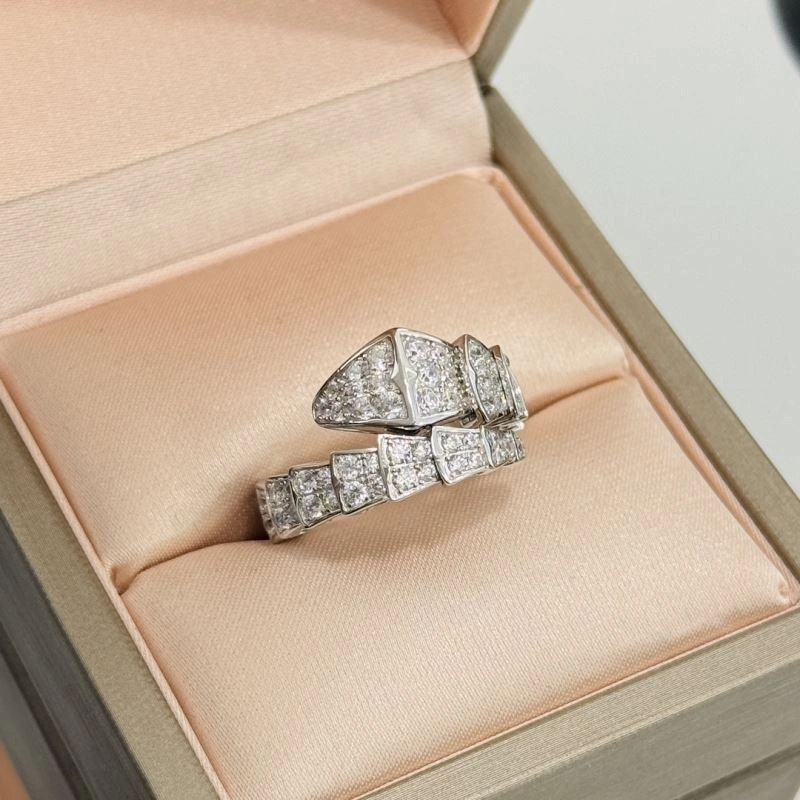Sleek Boucheron Rings 213126