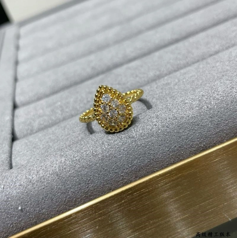 Minimalist Boucheron Rings 210073