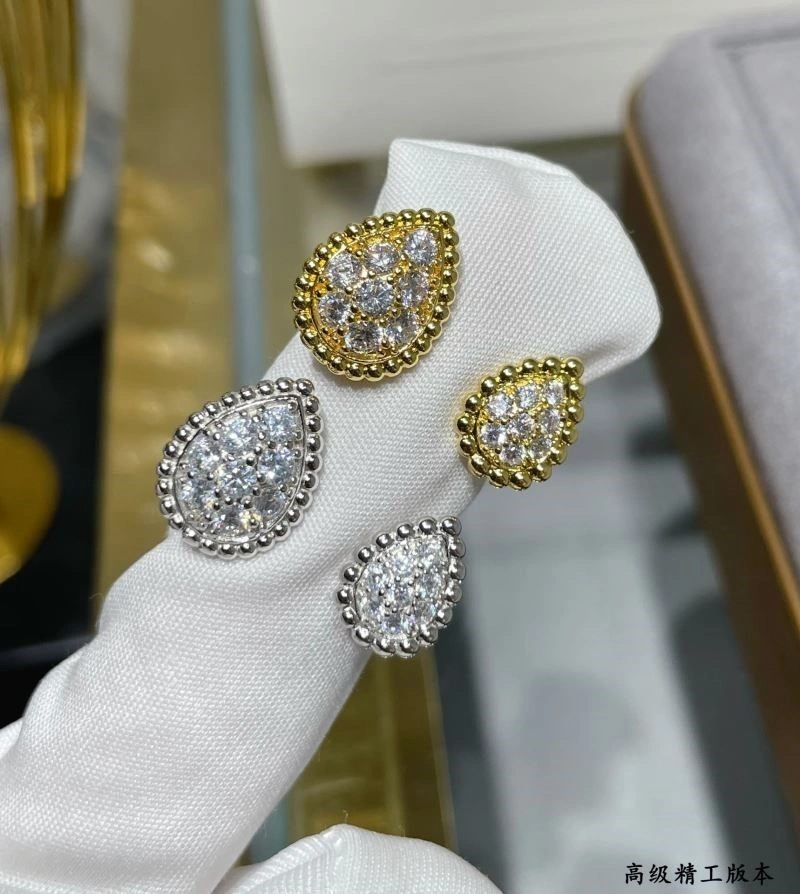 Sporty Boucheron Rings 210067