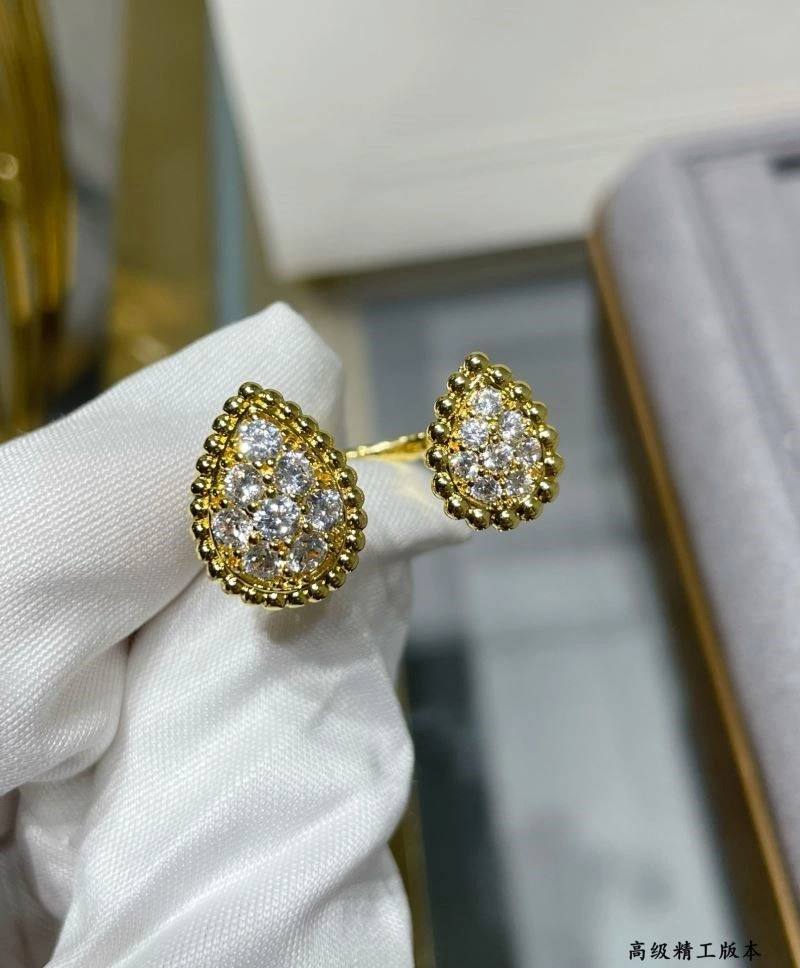 Sporty Boucheron Rings 210067