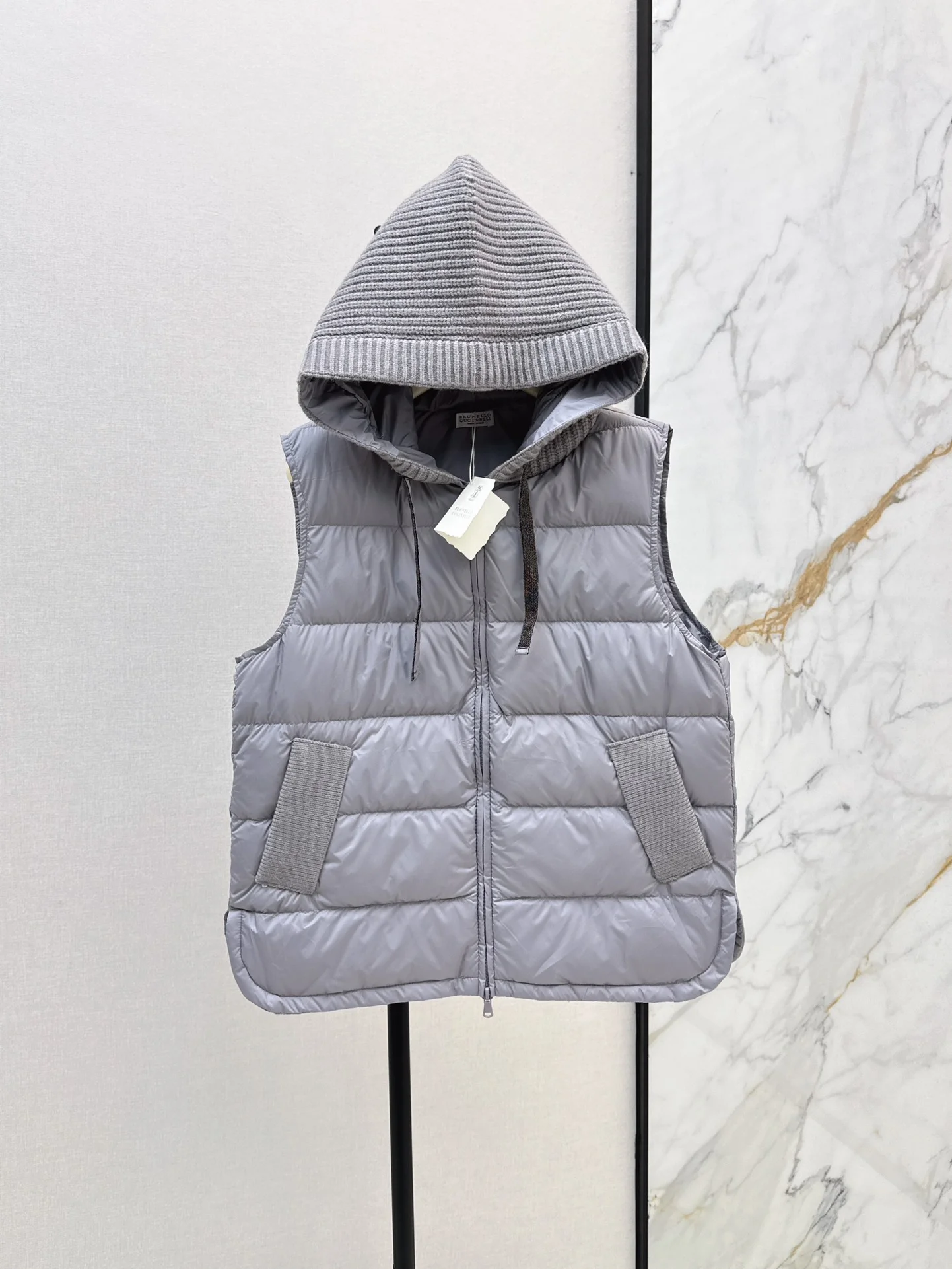 Brunello Cucinelli Down Jackets Versatile 165472