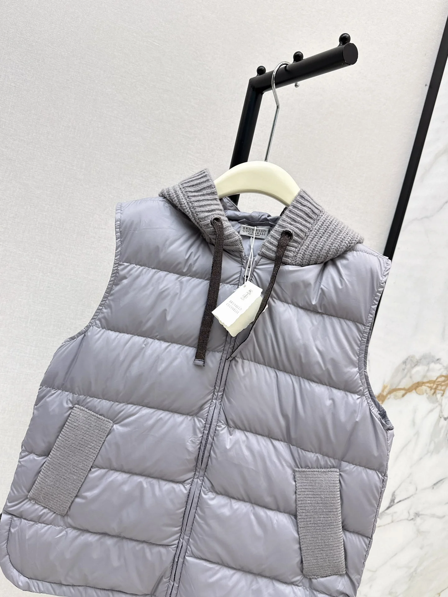 Brunello Cucinelli Down Jackets Versatile 165472