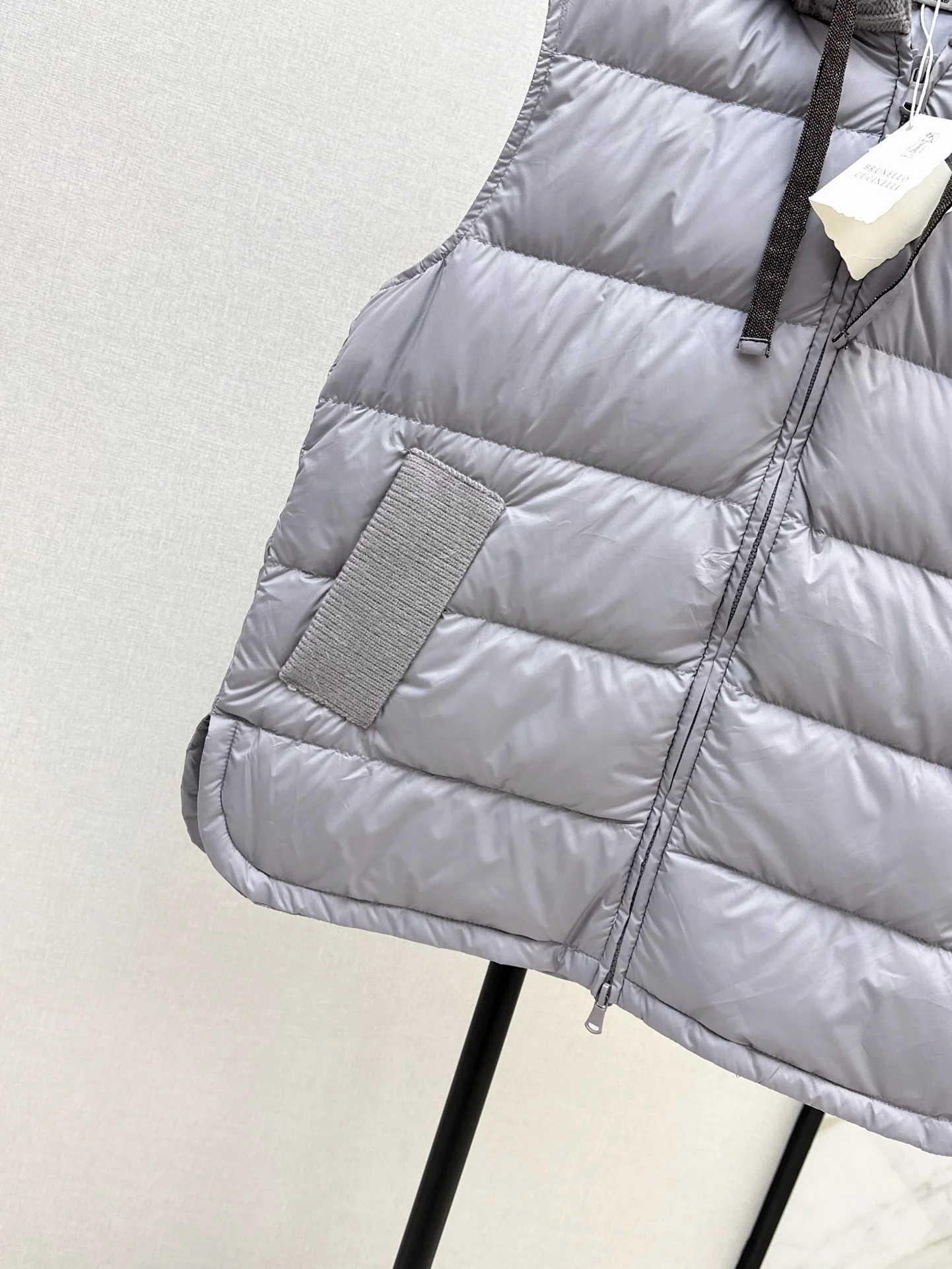 Brunello Cucinelli Down Jackets Versatile 165472