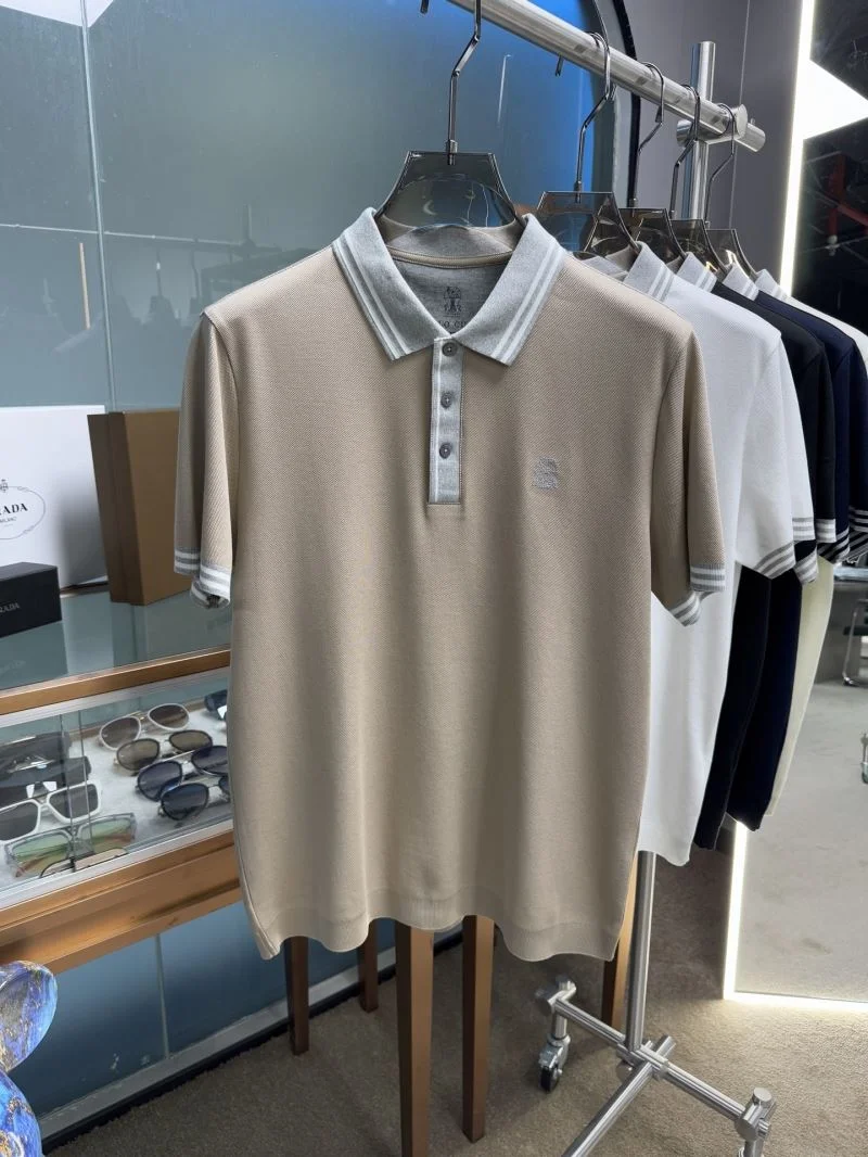Brunello Cucinelli T-Shirts Resilient 163025