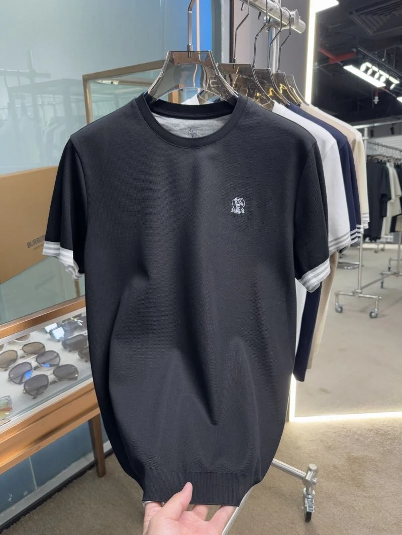 Brunello Cucinelli T-Shirts Sleek 163020