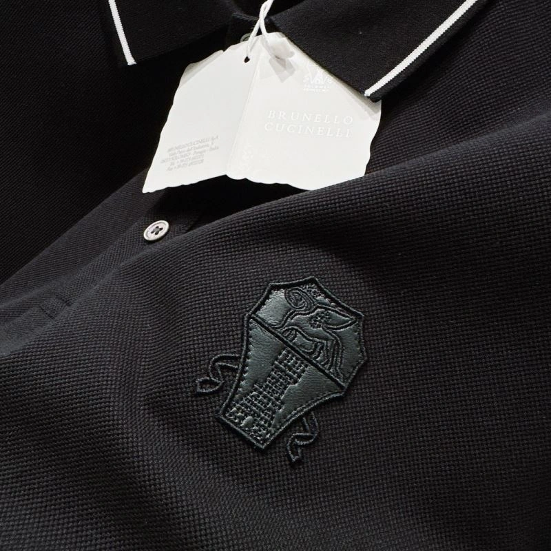 Brunello Cucinelli T-Shirts Sleek 160958