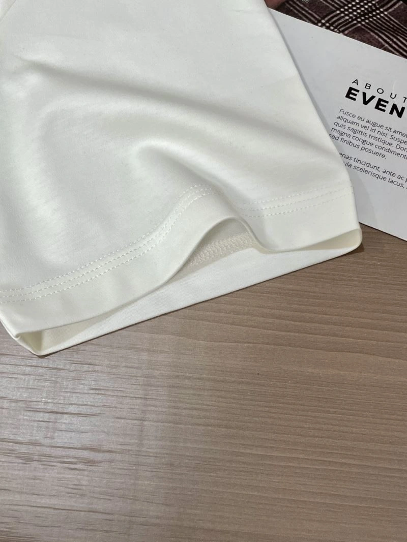 Brunello Cucinelli T-Shirts Timeless 160875