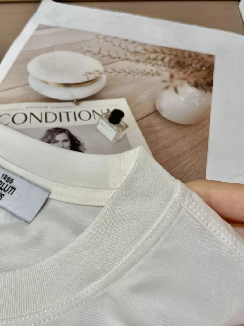 Brunello Cucinelli T-Shirts Timeless 160875