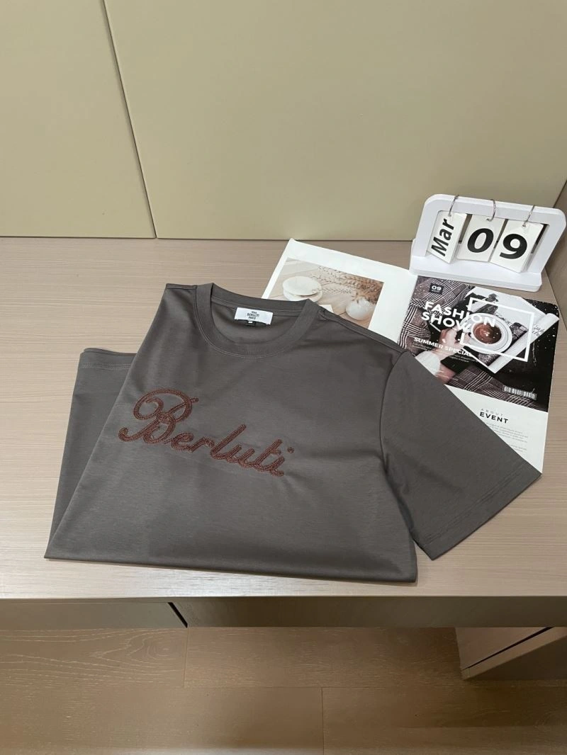 Brunello Cucinelli T-Shirts FreshLook 160873