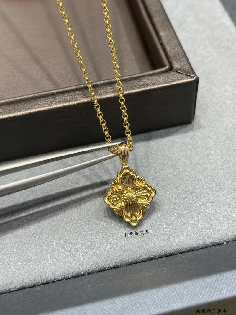 Buccellati Necklaces Packable 210037