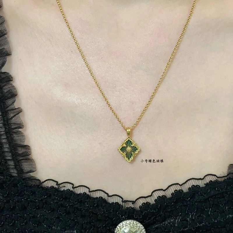Seasonal Buccellati Necklaces 210049