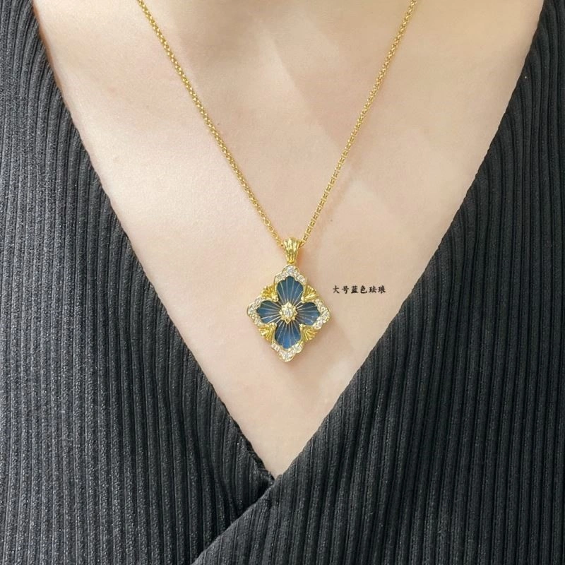 Bright Buccellati Necklaces 210045