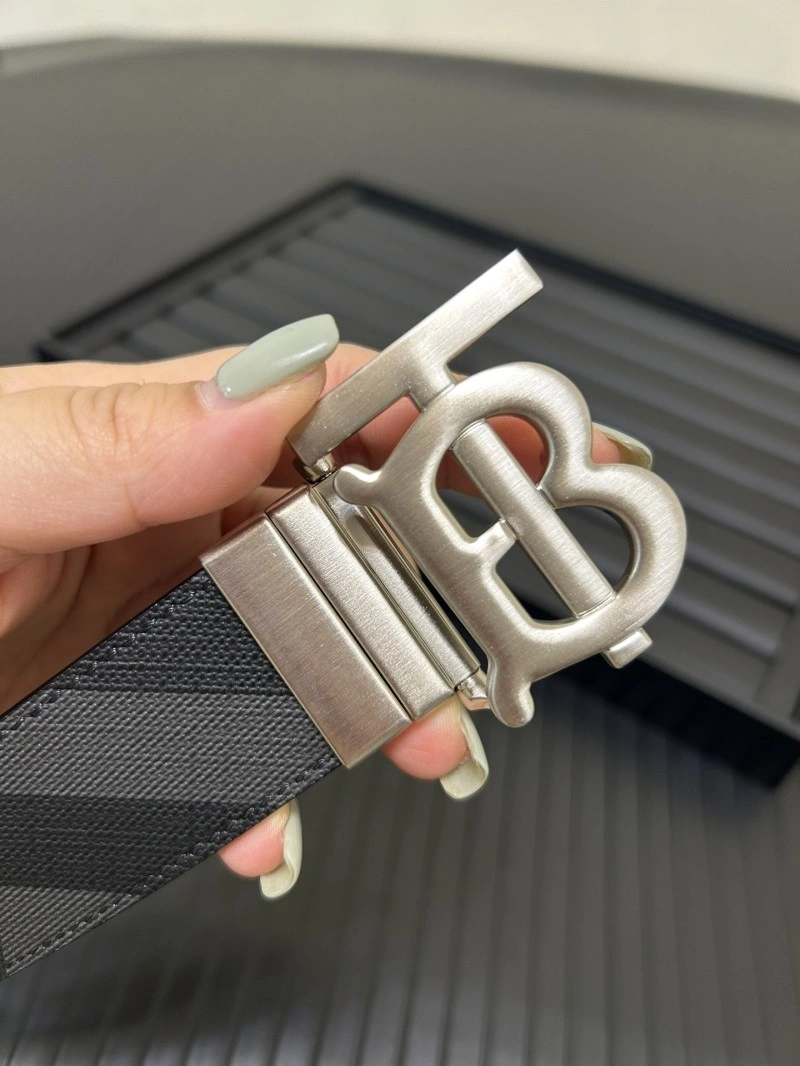 Burberry Belts Flexible 283131