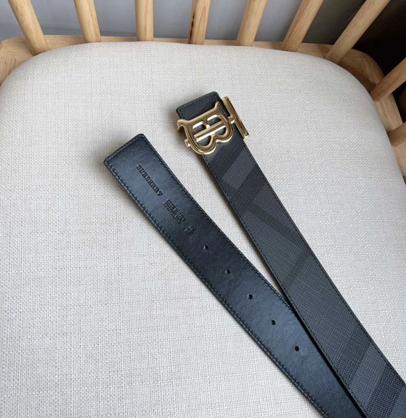 UrbanChic Burberry Belts 283457