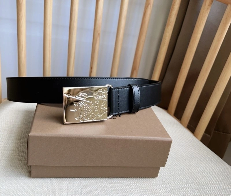 Minimalist Burberry Belts 283024
