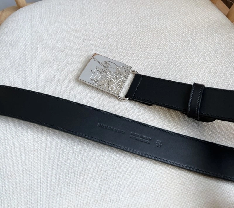 Minimalist Burberry Belts 283024