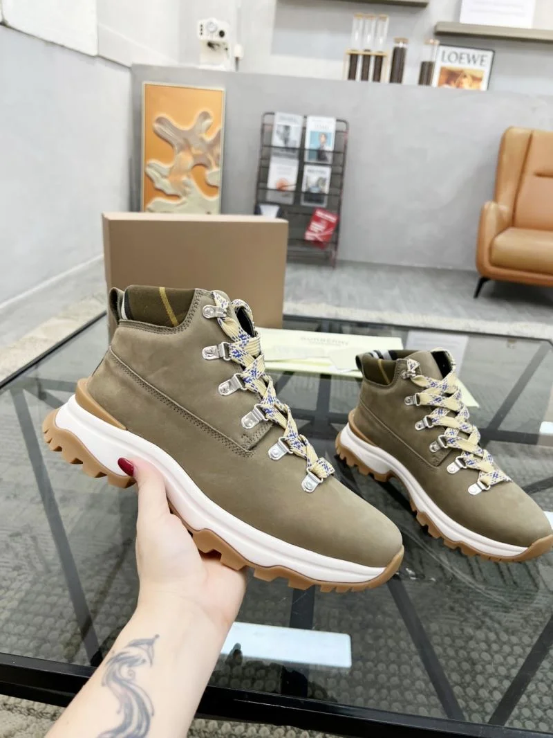 Cozy Burberry Boots 17178