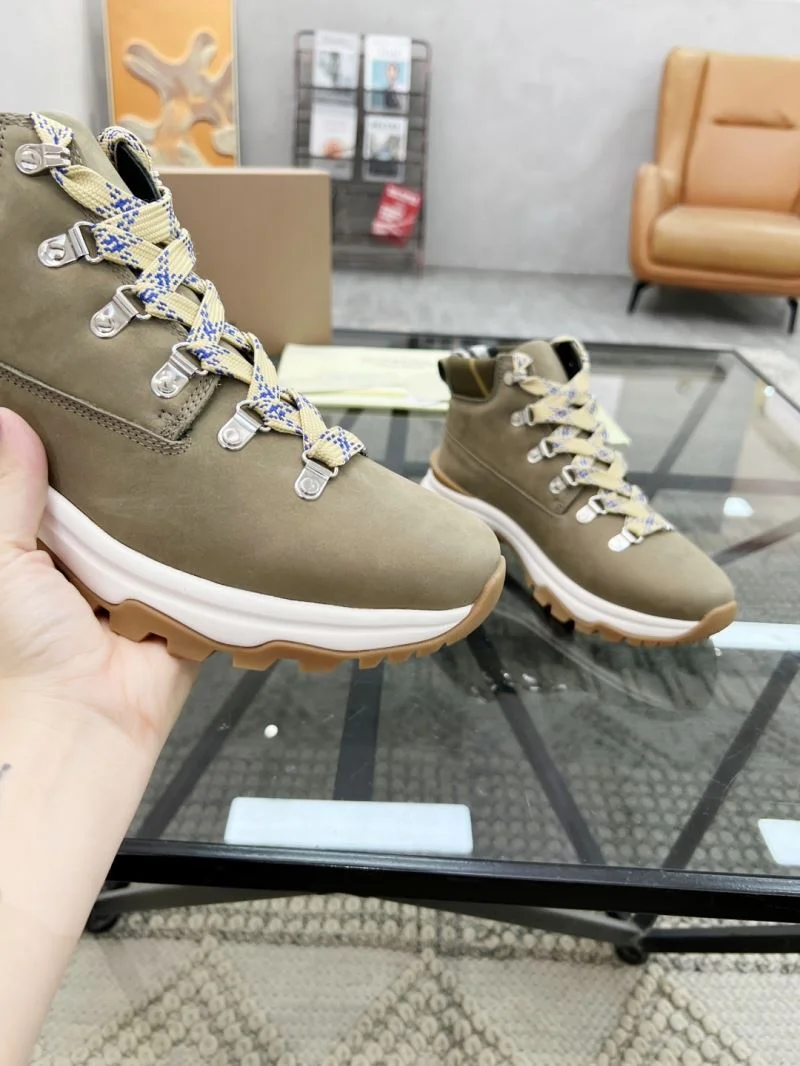 Cozy Burberry Boots 17178