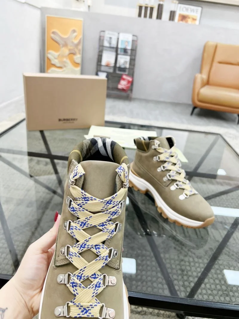 Cozy Burberry Boots 17178