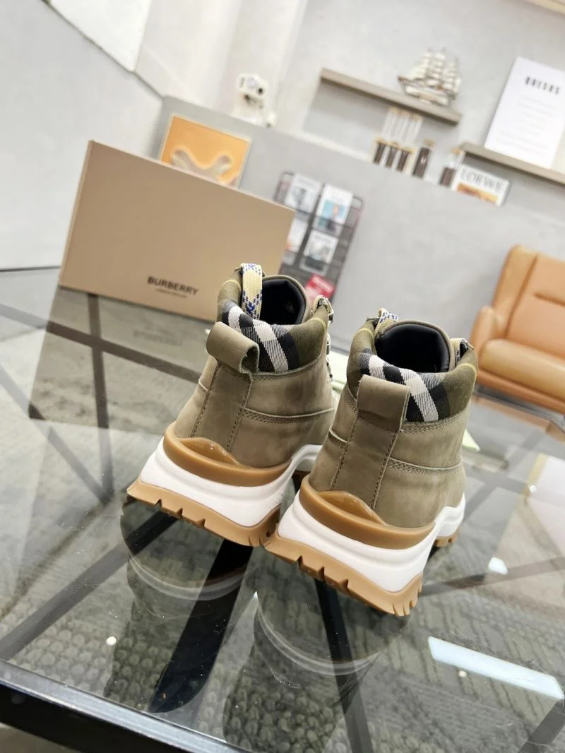 Cozy Burberry Boots 17178