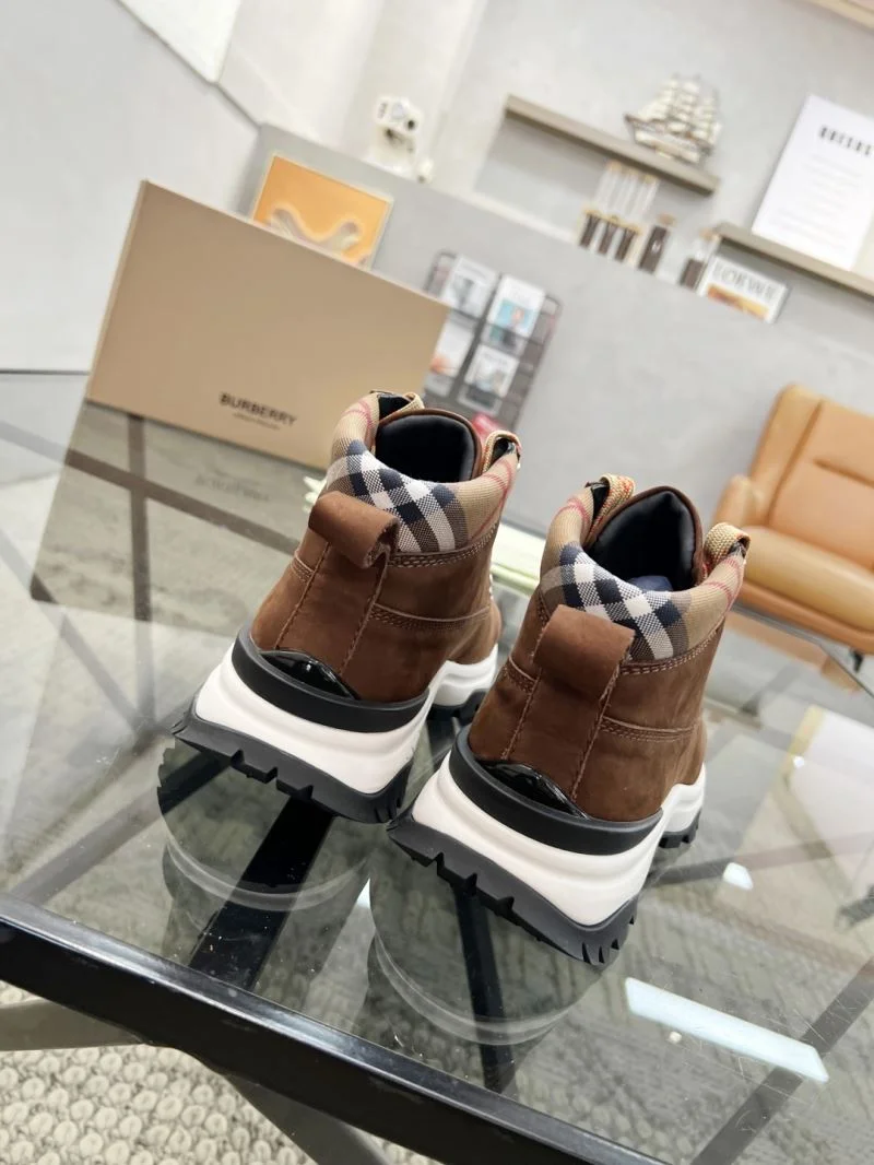 Lightweight Burberry Boots 17131