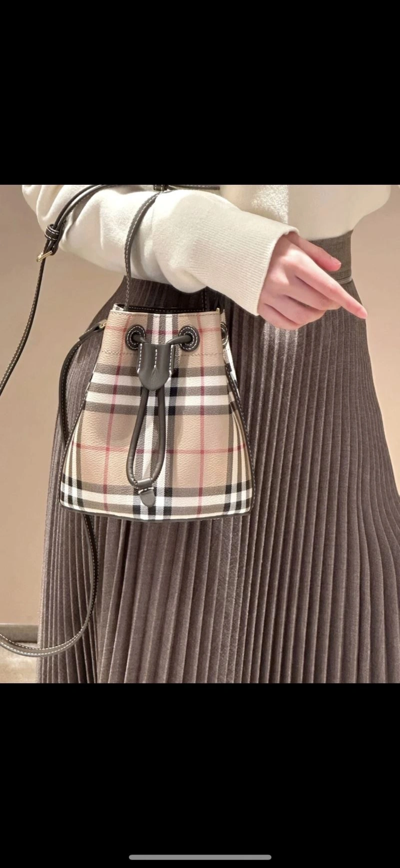 FlexibleFit Burberry Bucket Bags 64638