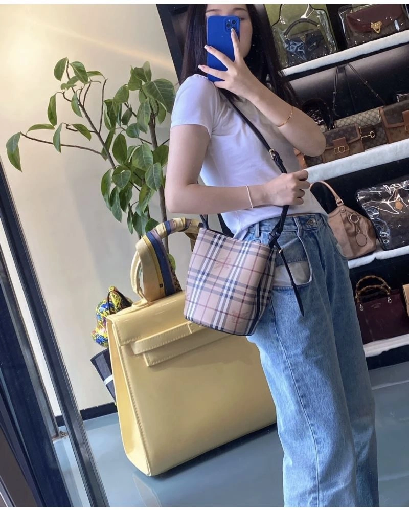 HighPerformance Burberry Bucket Bags 64611