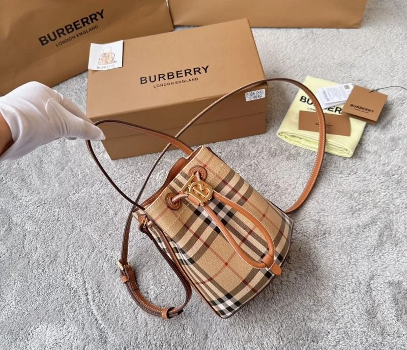 Burberry Bucket Bags Snug 38143