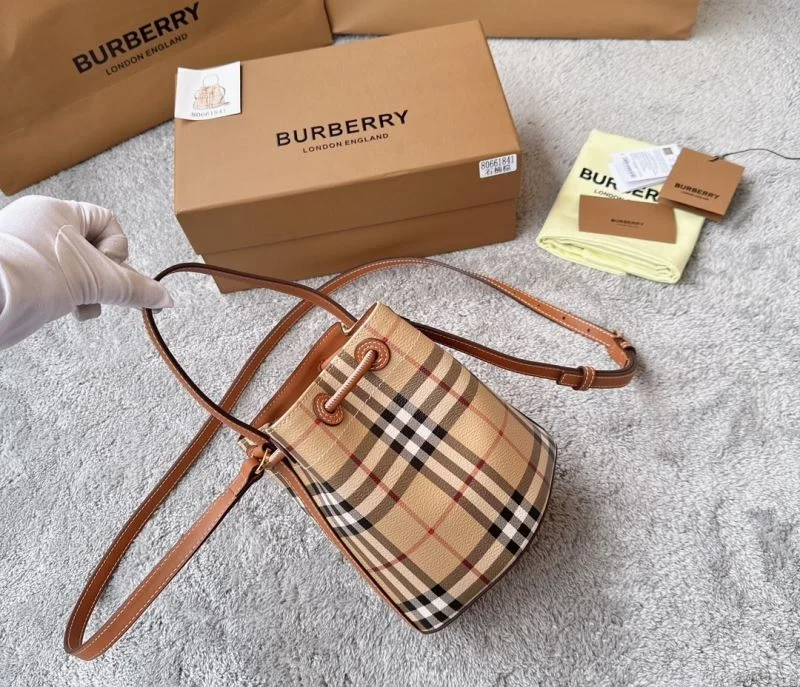 Burberry Bucket Bags Snug 38143